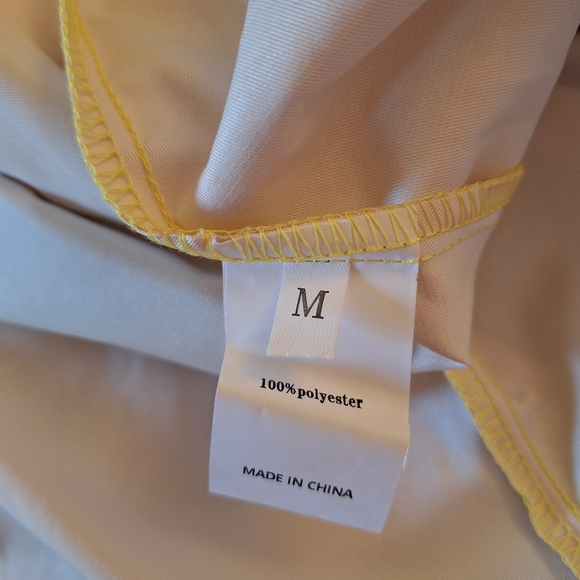 NWT Oshoplive Yellow Dress with Floral Design Slight Shimmer Size Medium - Picture 4 of 5